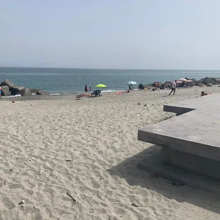 Orchidea بيت ضيافة Torregrotta